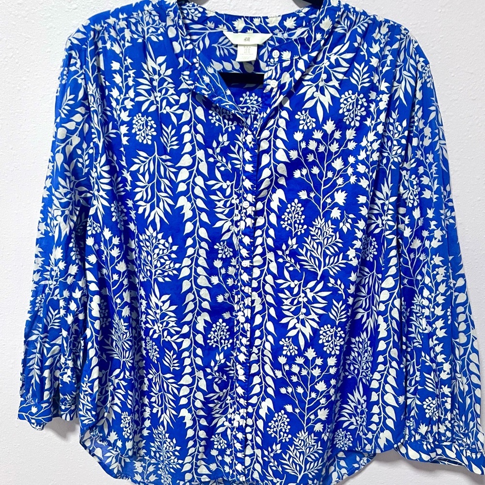 H&M 100% cotton long puffy sleeves Blue Floral Women's Top medium